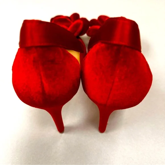 COPY - ANTONIO MELANI  Red Suede Satin Fabric Rosette Pointed Toe Heels Size 8.… - Picture 4 of 8